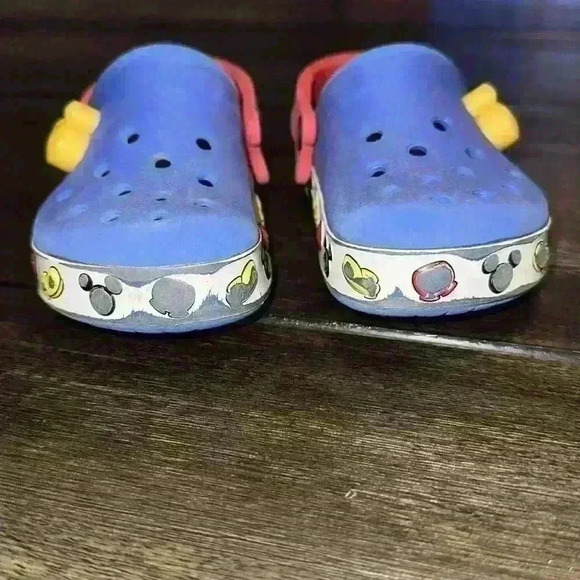 DISNEY CROCS Mickey Mouse Light Up Crocband Kids Size Junior 8/9 - Picture 2 of 7